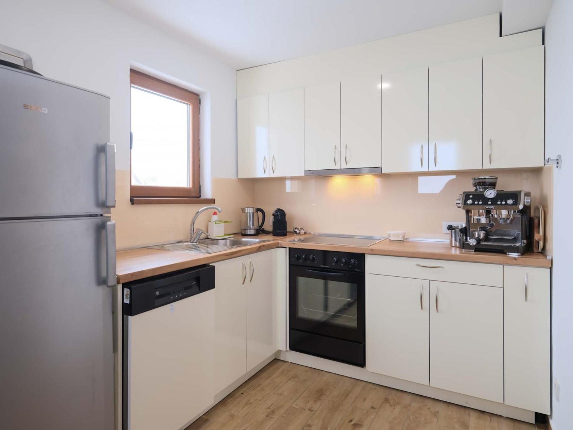 Cozy House With Sauna Near Durmitor National Park בית נופש